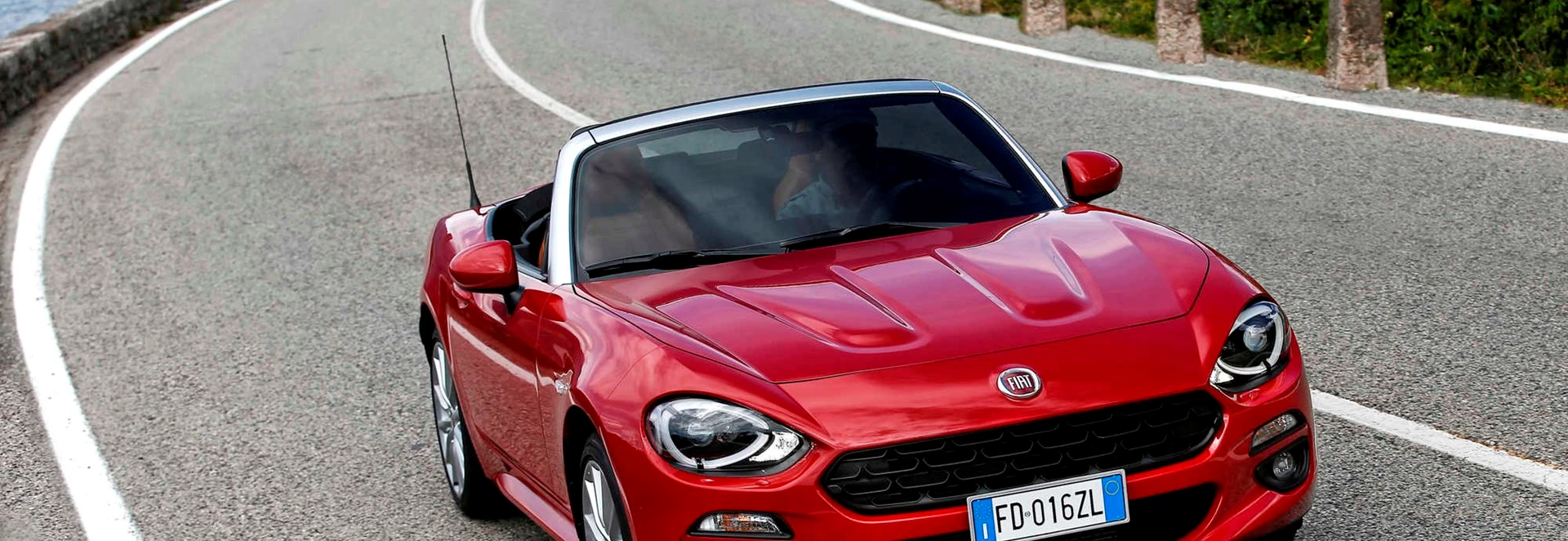 Fiat 124 Spider 1.4-litre Turbo Multiair Lusso review